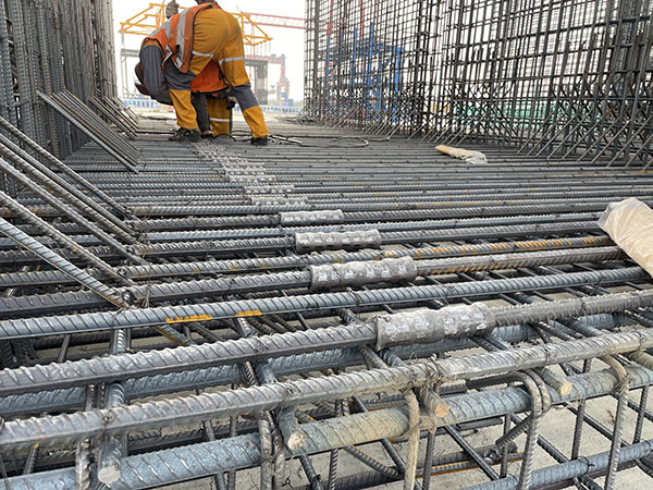 冷挤压西安钢筋套筒施工现场-4.jpg