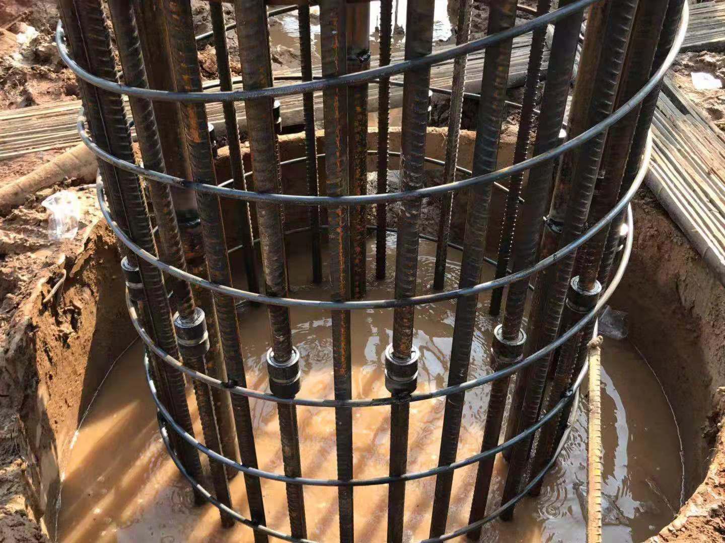 灌注桩钢筋笼分体套筒对接.jpg